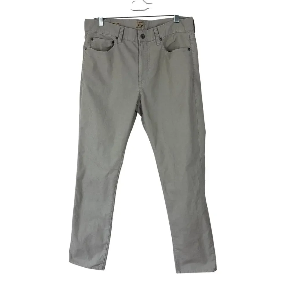 J. Crew 770™ Straight-fit pant in corduroy 33x32 (34x31 measured) G7137